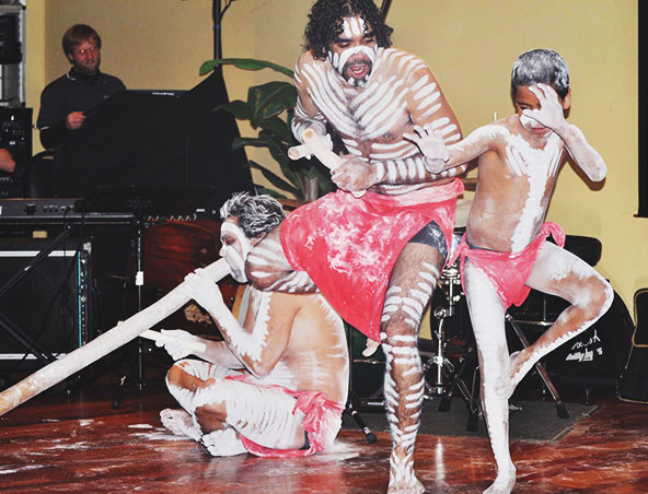 Aboriginal Dance Group and Didgeridoo Player