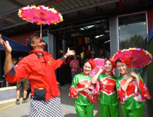 Melbourne Roving Entertainer Flambe